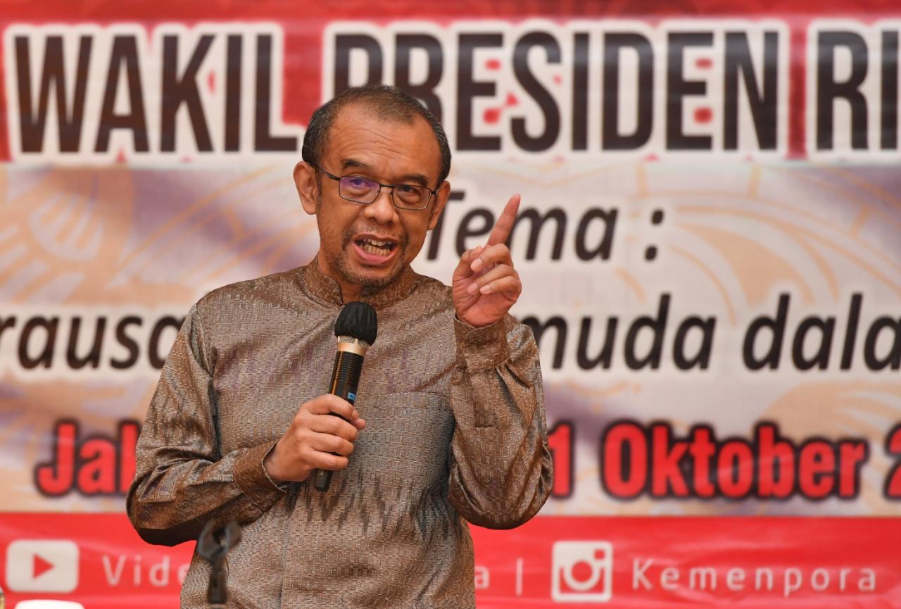 Kementerian Pemuda dan Olahraga Republik Indonesia (Kemenpora RI) telah menetapkan 5 Program Prioritas, yang salah satunya untuk menggerakkan bidang wirausaha pemuda. Sesmenpora Gatot S Dewa Broto yang menjadi nara sumber pada acara Rapat Koordinasi Strat