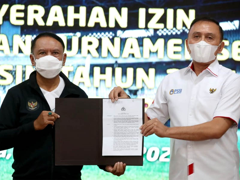 Menpora Serahkan Izin Penyelenggaraan Piala Menpora 2021 kepada PSSI