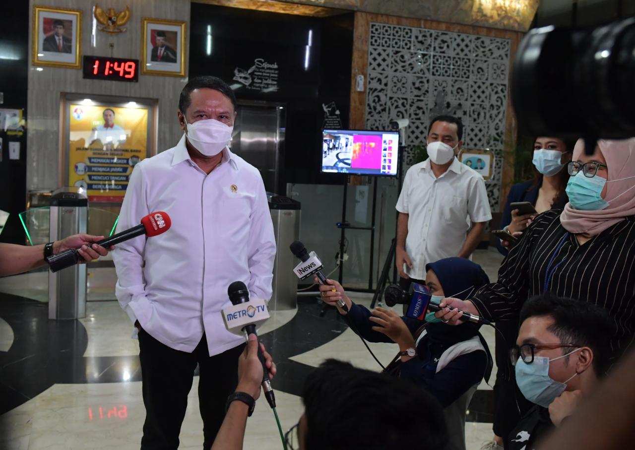 Menteri Pemuda dan Olahraga (Menpora) Zainudin Amali berharap kejadian yang menimpa cabor bulutangkis yang dipaksa tidak bisa mengikuti kejuaraan All England 2021 tidak terjadi di cabang olahraga lain. Menpora Amali berharap setiap cabor berkomunikasi int