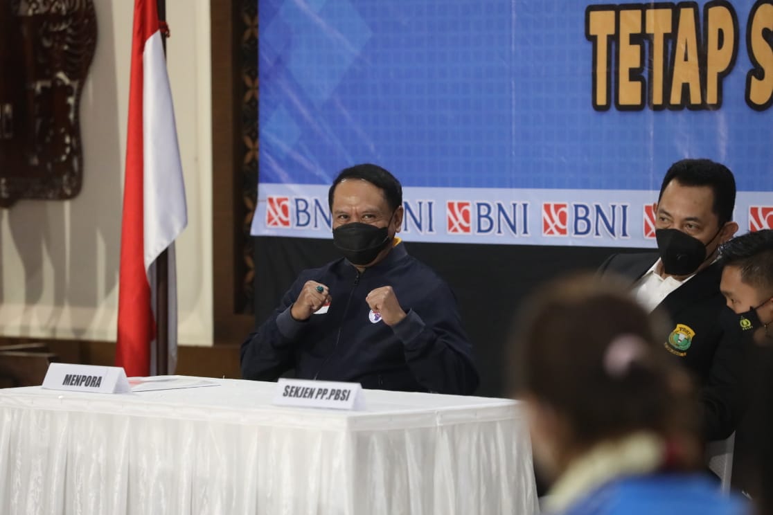 Menteri Pemuda dan Olahraga Republik Indonesia (Menpora RI) Zainudin Amali mengatakan Federasi Bulu Tangkis Dunia (BWF) telah menyampaikan permintaan maaf kepada Indonesia atas dikeluarkannya tim bulutangkis tanah air dari All England Open 2021 yang digel