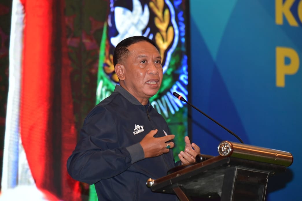 Menteri Pemuda dan Olahraga Republik Indonesia (Menpora RI) Zainudin Amali memberikan apresiasi terhadap perkembangan sepak bola di Jawa Timur. Bahkan, Menpora Amali menyebut provinsi ini memiliki potensi yang luar biasa.(foto:bagus/kemenpora.go.id)
