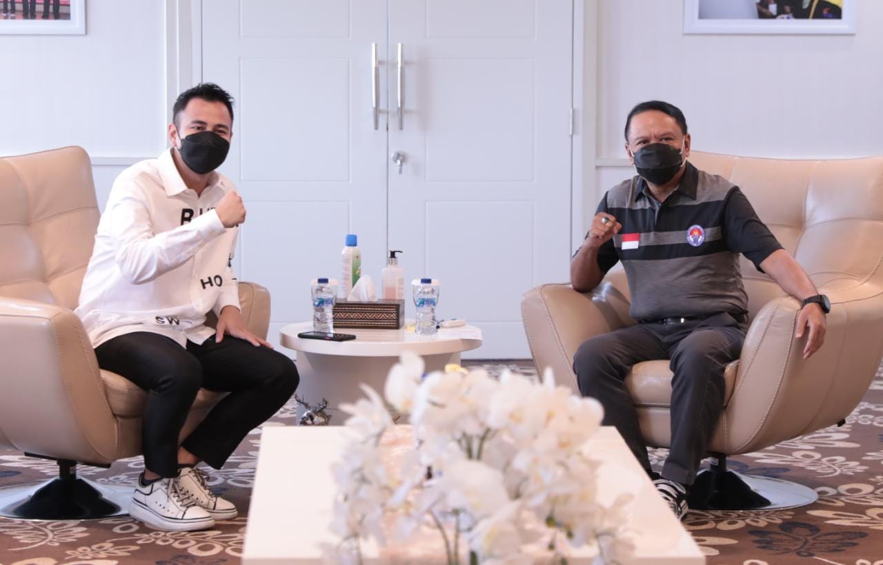 Menteri Pemuda dan Olahraga Republik Indonesia (Menpora RI) Zainudin Amali serius mendorong sepakbola tanah air menjadi industri. Pasalnya, dengan menjadinya sebuah industri maka keberlangsungan sepakbola akan terjamin.(foto:egan/kemenpora.go.id)