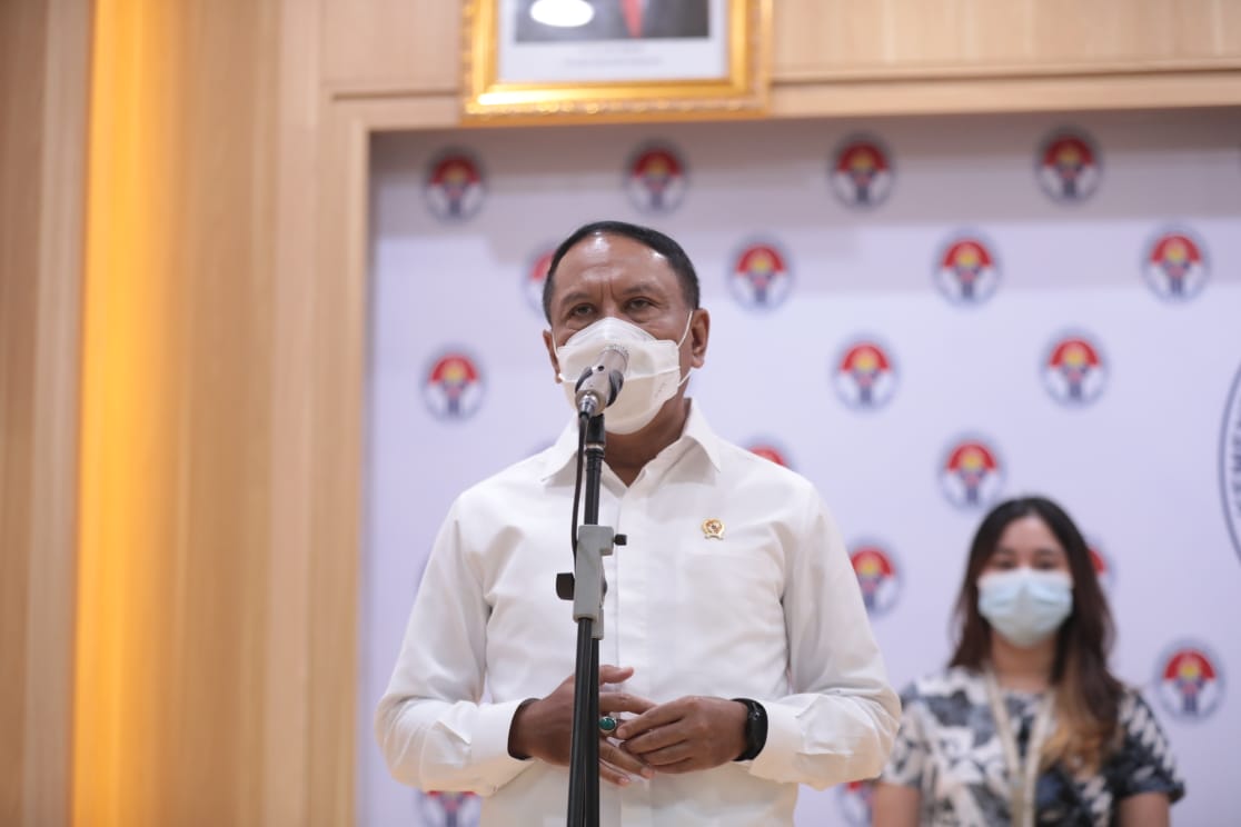 Menteri Pemuda dan Olahraga (Menpora) Zainudin Amali memberikan penjelasan kenapa almarhum pahlawan olahraga Indonesia Markis Kido tidak dimakamkan di Taman Makam Pahlawan (TMP) Kalibata.(foto:egan/kemenpora.go.id)  