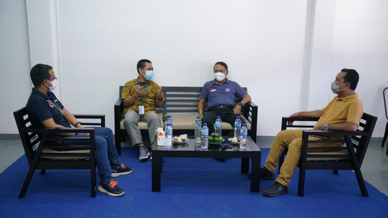 Menteri Pemuda dan Olahraga Republik Indonesia (Menpora RI) Zainudin Amali melakukan kunjungan ke kantor Tribun Papua di Jayapura, Selasa (12/10) sore.(foto:egan/kemenpora.go.id)