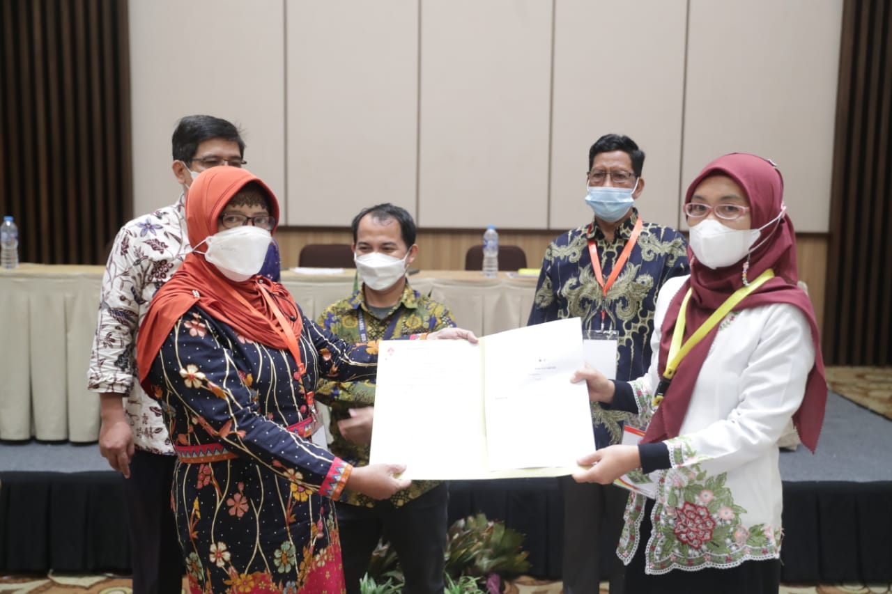 Kemenpora menyelenggarakan bimbingan teknis (Bimtek) dan penandatanganan Perjanjian Kerjasama (PKS) terkait bantuan pemerintah berupa sarana olahraga pada ruang publik. (foto:egan/kemenpora.go.id)