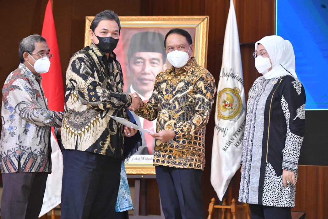 Menteri Pemuda dan Olahraga Republik Indonesia (Menpora RI) Zainudin Amali menghadiri Entry Meeting Pemeriksaan Laporan Keuangan Kementerian/Lembaga Tahun 2021 di lingkungan Auditorat Utama Keuangan Negara (AKN) III bersama 36 kementerian/lembaga lainnya