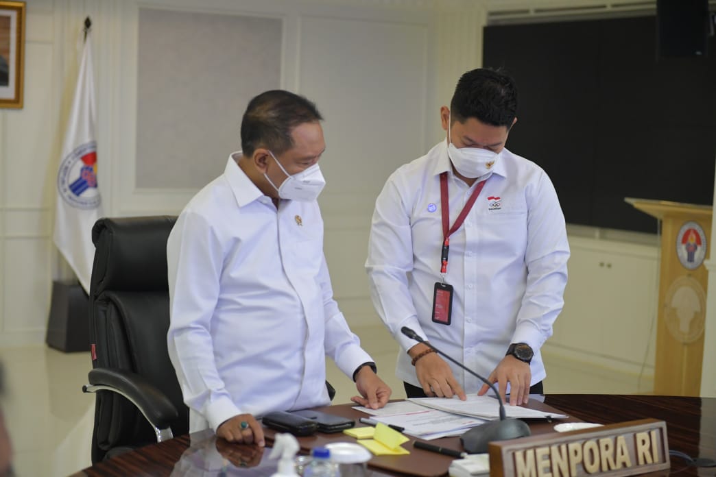 Selain menyampaikan perkembangan terkait soal sanksi WADA. Ketua Umum Komite Olimpiade Indonesia (KOI) Raja Sapta Oktohari juga melaporkan kepada Menteri Pemuda dan Olahraga (Menpora), Zainudin Amali terkait rencana akan digelarnya Rapat Kerja (Raker) KOI