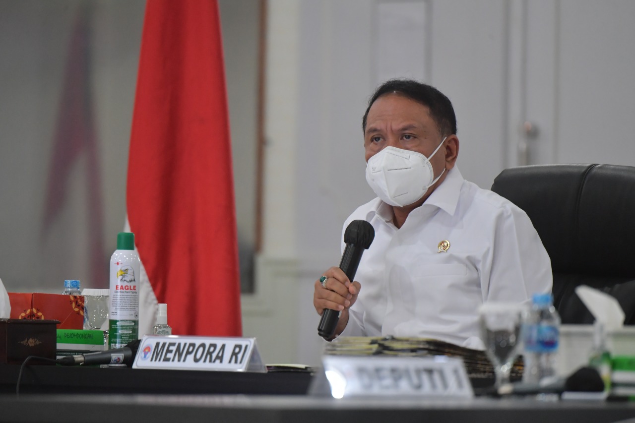 Menteri Pemuda dan Olahraga Republik Indonesia (Menpora RI), Zainudin Amali memberikan apresiasi kepada para Deputi dan jajaran karena serapan anggaran Kemenpora  tahun 2021 memenuhi target dengan pencapaian 97,10 persen. (foto:bagus/kemenpora.go.id)