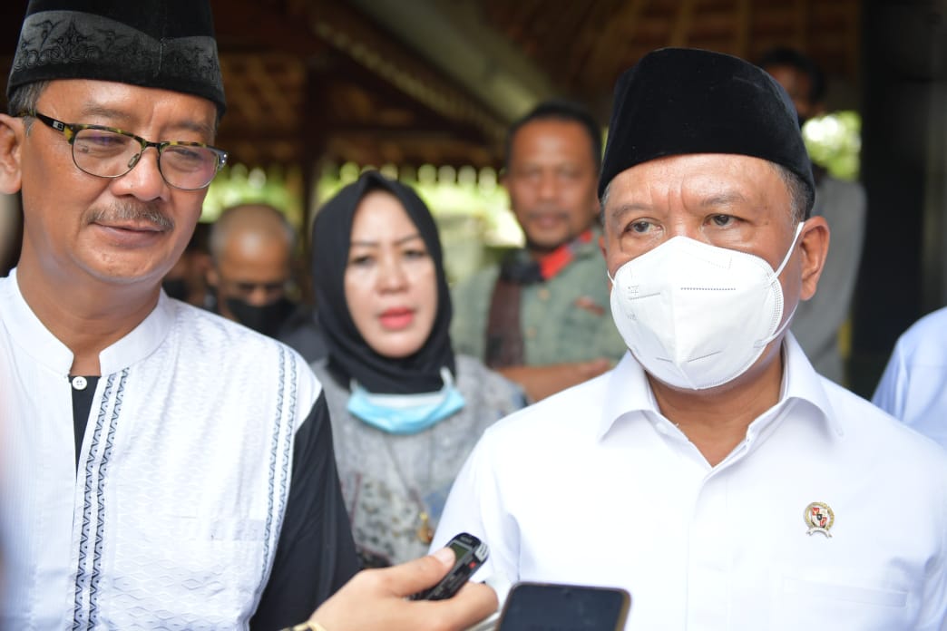 Menteri Pemuda dan Olahraga Republik Indonesia (Menpora RI) Zainudin Amali berharap muncul atlet-atlet berprestasi dibidang olahraga dari kalangan pondok pesantren. Hal itu ia sampaikan usai meresmikan Gedung Pendidikan Tahfidzul Quran dan Lapangan Baket,