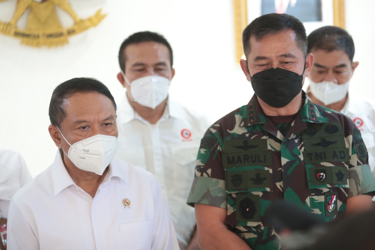 Menteri Pemuda dan Olahraga Republik Indonesia (Menpora RI) Zainudin Amali menerima kunjungan Ketua Umum Pengurus Besar Persatuan Judo Seluruh Indonesia (PB PJSI) Letjen TNI Maruli Simanjuntak beserta jajarannya di Kemenpora, Jakarta, Selasa (8/3). (foto: