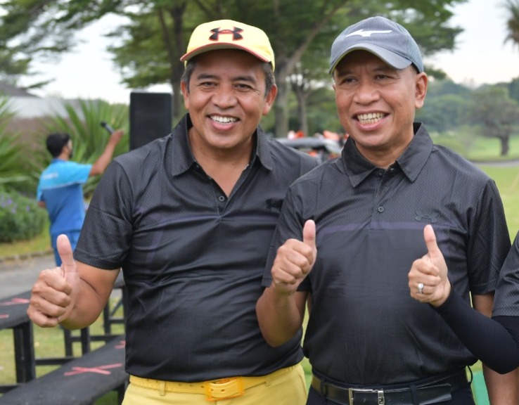 Ketua Umum Sahabat Golf Club (SGC) Imron S Hidayat mengucapkan terima kasih kepada Menpora Amali yang sudah hadir sekaligus membuka CEO  Forum Fun N Health Charity Golf Tournament. (foto:bagus/kemenpora.go.id)