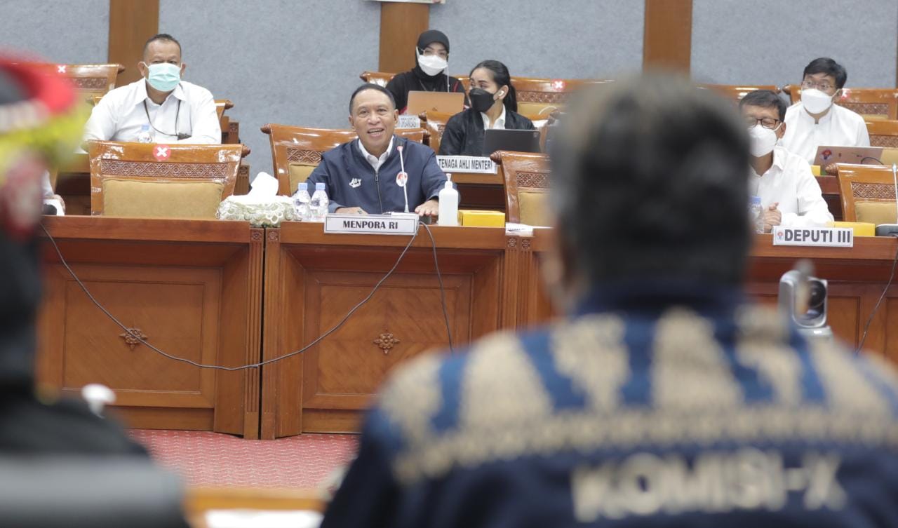  Menpora Amali memberikan penjelasan terkait kesanggupan Indonesia menjadi tuan rumah ASEAN Para Games 2022 menggantikan Vietnam. Keterangan secara lugas dan tuntas itu disampaikan pada saat menjawab pertanyaan pada Raker bersama Komisi X DPR RI, di Gedun