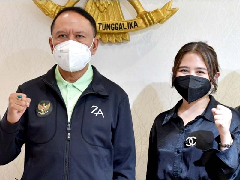 Menpora Amali Ingin Presiden Persikota Tangerang Prilly Latuconsina Tetap Semangat Majukan Sepakbola dan Industri Olahraga