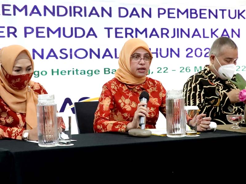 Penasihat DWP Kemenpora Beri Motivasi Peserta Pelatihan Kemandirian dan Pembentukan Karakter Pemuda Termarginalkan