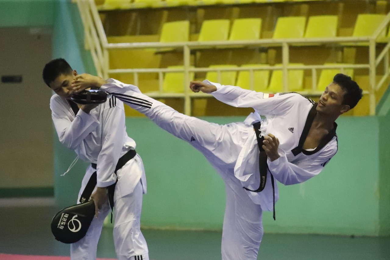 Hasil posisitif Timnas taekwondo Indonesia yang berhasil membawa pulang medali dalam dua kejuaraan internasional di Korea Selatan (Korsel) Korea 21 – 24 April 2022 lalu, membuat Ketua Umum Pengurus Besar Taekwondo Indonesia (PBTI) Letjen TNI (Purn) HM T