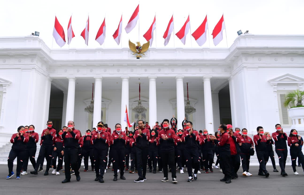 Menteri Pemuda dan Olahraga Republik Indonesia (Menpora RI) Zainudin Amali turut ikut mendampingi Presiden Joko Widodo dalam upacara Pelepasan Tim Indonesia menuju SEA Games 2021 Vietnam tahun 2022 di Istana Negara, Jakarta, Senin (9/5) pagi.(Foto: Muchli