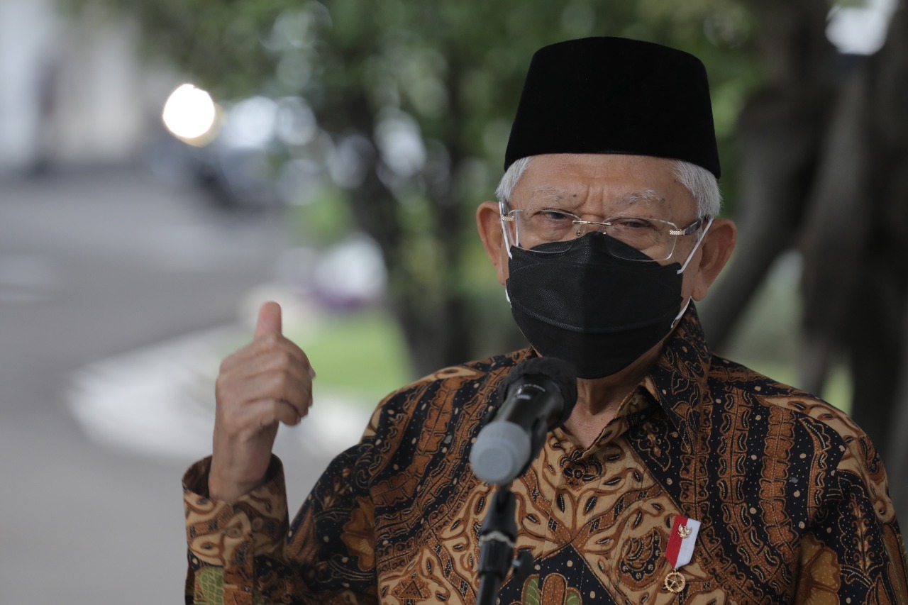 Wakil Presiden Republik Indonesia Ma'ruf Amin meminta pemerintah pusat, pemerintah daerah dan stakeholder keolahragaan untuk bersinergi, menjadikan semangat demam berolahraga secara nasional serta menjadikan olahraga sebagai program wajib. (foto:raiky/kem