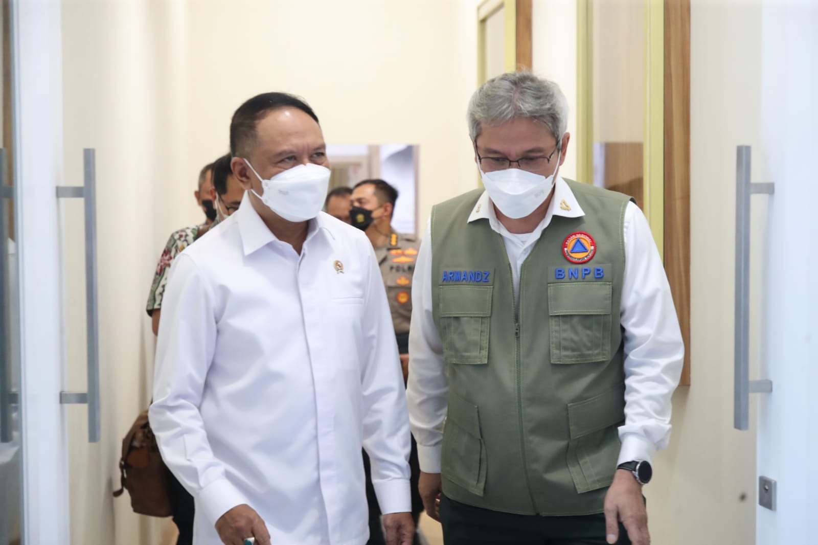 Badan Nasional Penanggulangan Bencana (BNPB) mendukung bergulirnya Piala Presiden 2022 dengan kehadiran penonton sebanyak 75 persen dari kapsitas stadion. Suporter yang hadir diminta mematuhi protokol kesehatan yang telah ditetapkan. (foto:putra/kemenpora