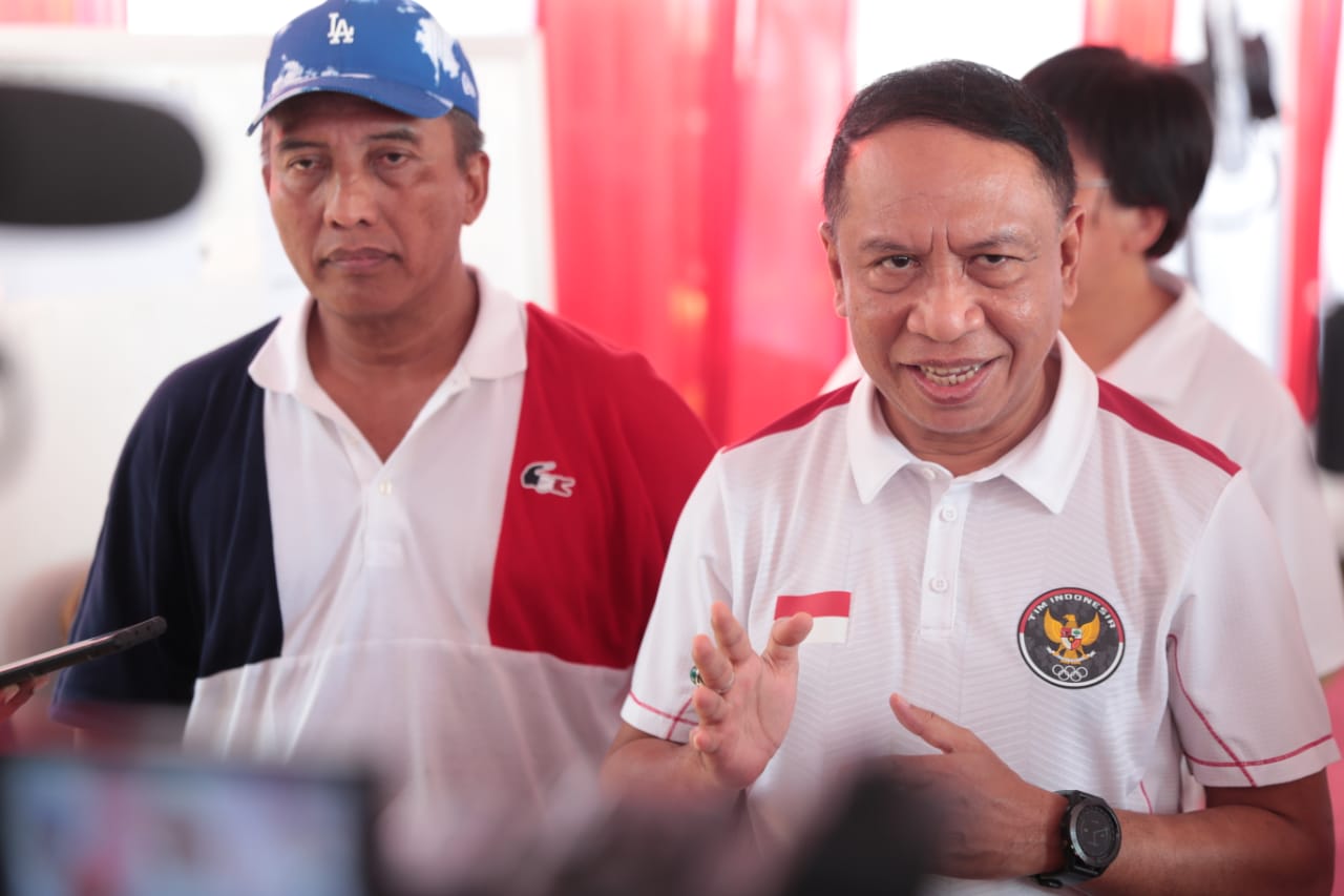 Menteri Pemuda dan Olahraga Republik Indonesia (Menpora RI) Zainudin Amali menyampaikan rasa bangga atas capaian Timnas Indonesia yang berhasil lolos ke Piala Asia 2023. Capaian Skuat Garuda ini didapat usai mengalahkan Nepal dengan skor telak 7-0. (foto: