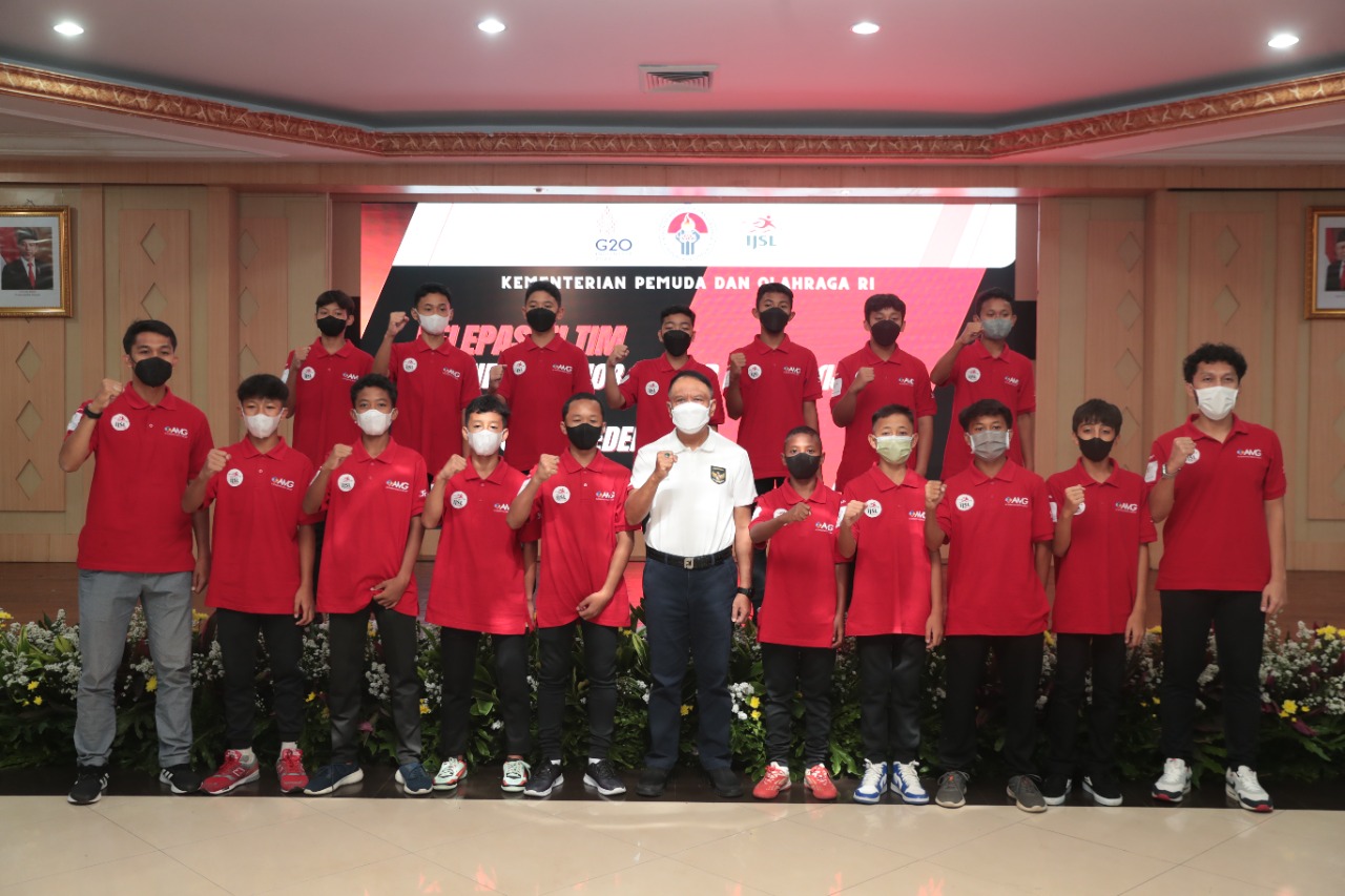Menteri Pemuda dan Olahraga Republik Indonesia (Menpora RI), Zainudin Amali menyampaikan apresiasi dan dukungan atas upaya Indonesia Junior Soccer League ( IJSL) yang terus melakukan pembinaan talenta sepak bola usia dini di Indonesia. (foto: raiky/kemenp