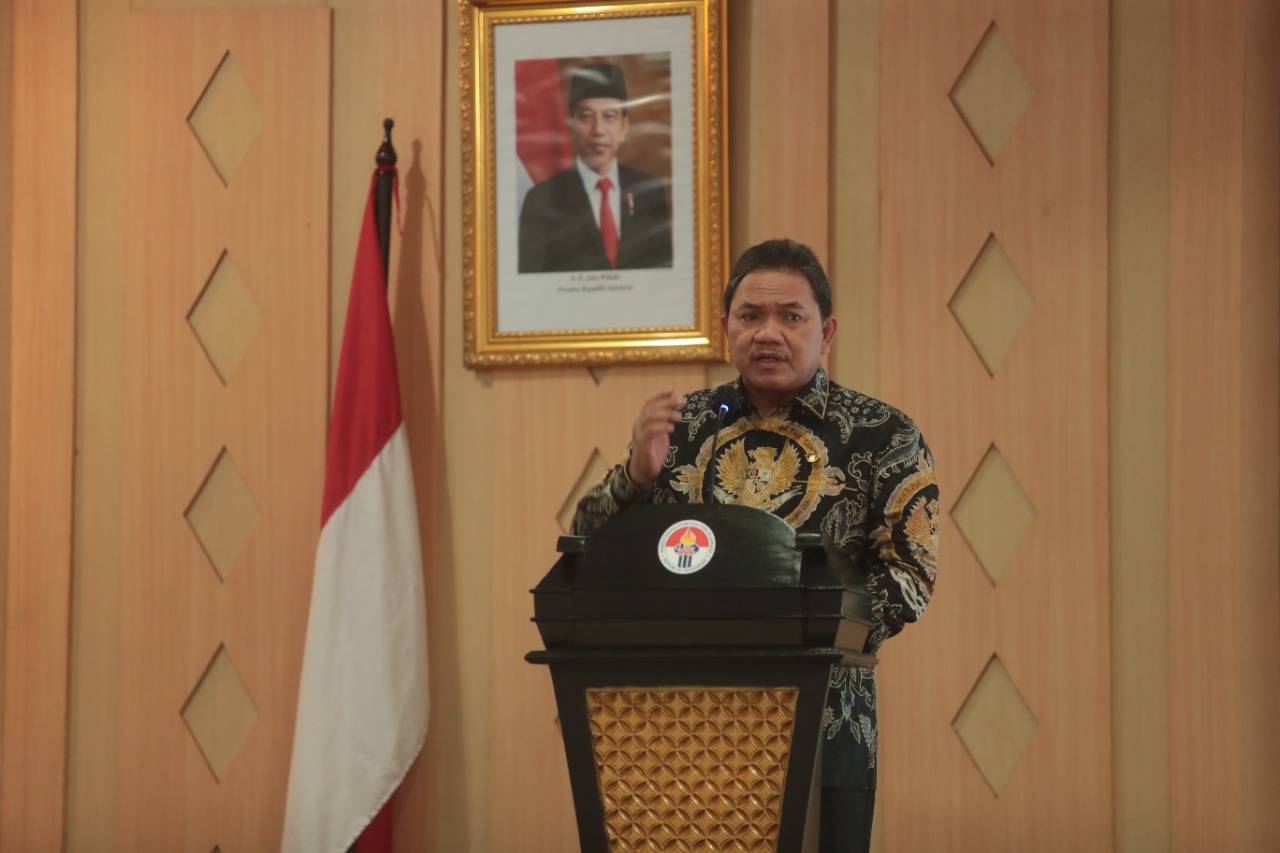 Anggota III Badan Pemeriksa Keuangan Republik Indonesia (BPK RI) Achsanul Qosasi, menyampaikan apresiasi dan pujian atas upaya Kementerian Pemudan dan Olahraga Republik Indonesia (Kemenpora RI) yang terus melakukan perbaikan tata kelola sehingga berhasil 