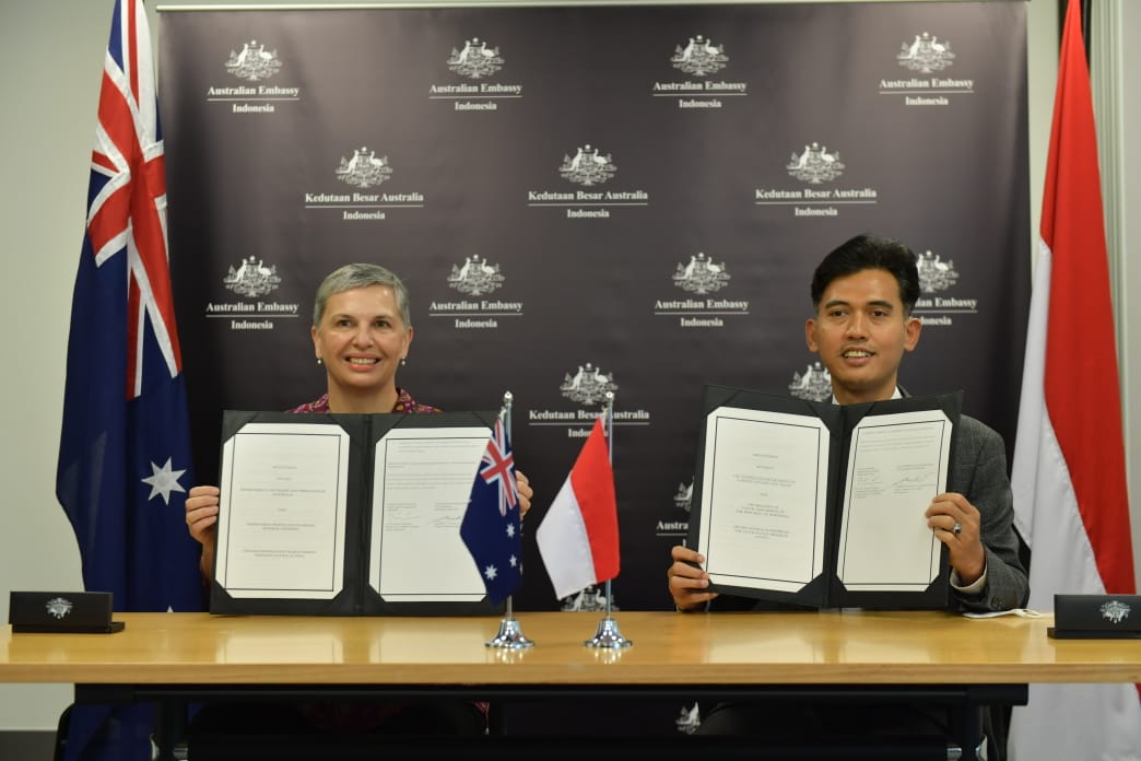 Kementerian Pemuda dan Olahraga Republik Indonesia (Kemenpora RI) terus menjalin hubungan kerjasama dengan Kedutaan Besar Australia dibidang kepemudaan. Hari Jumat (7/10) pagi, Deputi Pengembangan Pemuda Asrorun Niam Sholeh melakukan Penandatanganan Kerja