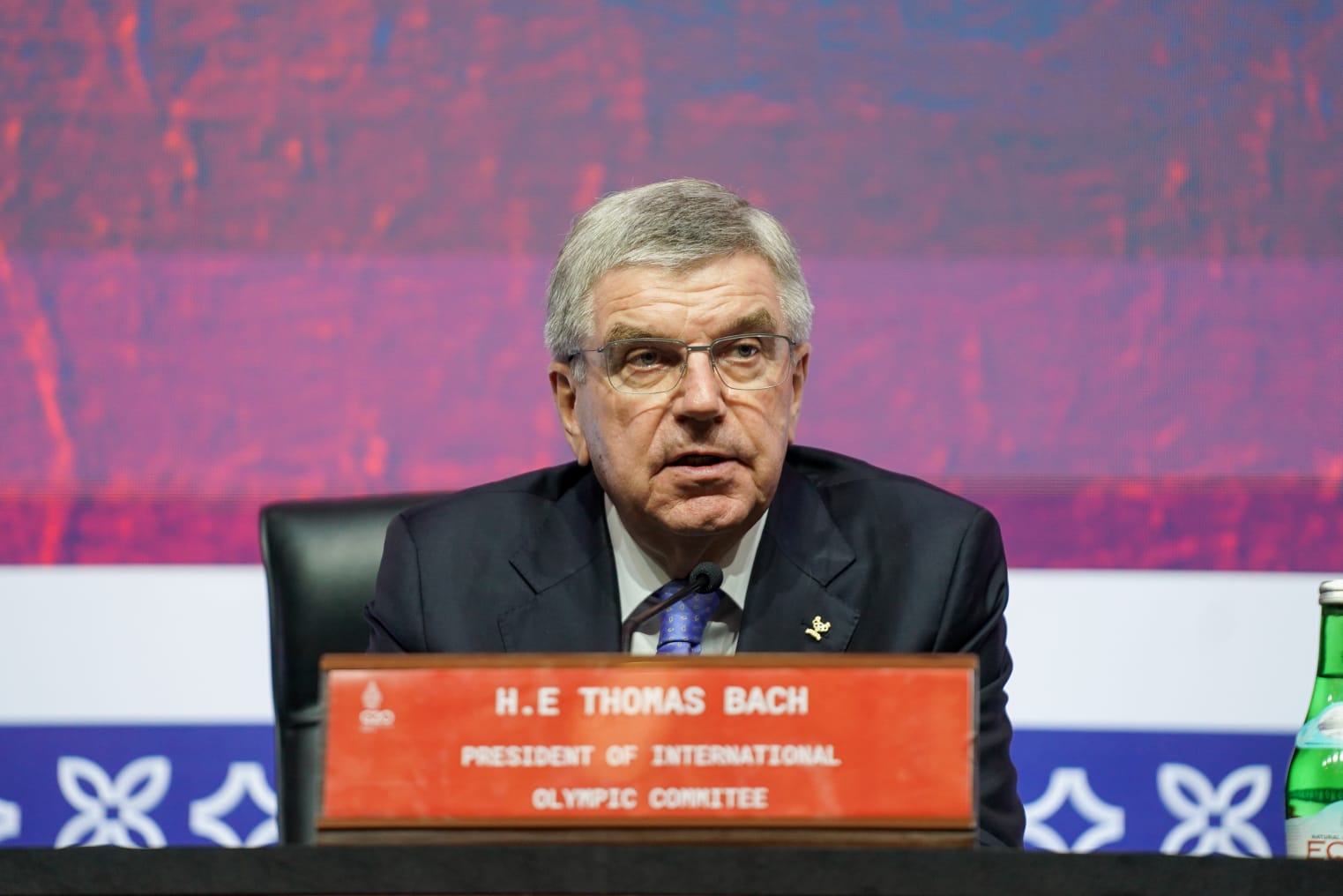 Presiden Komite Olimpiade Internasional (IOC) Thomas Bach menyambut baik semangat Presiden Jokowi terkait pencalonan Indonesia untuk menjadi tuan rumah Olimpiade 2036. Bach kemudian mengungkap kunci sukses pencalonan itu.(foto:egan/kemenpora.go.id)