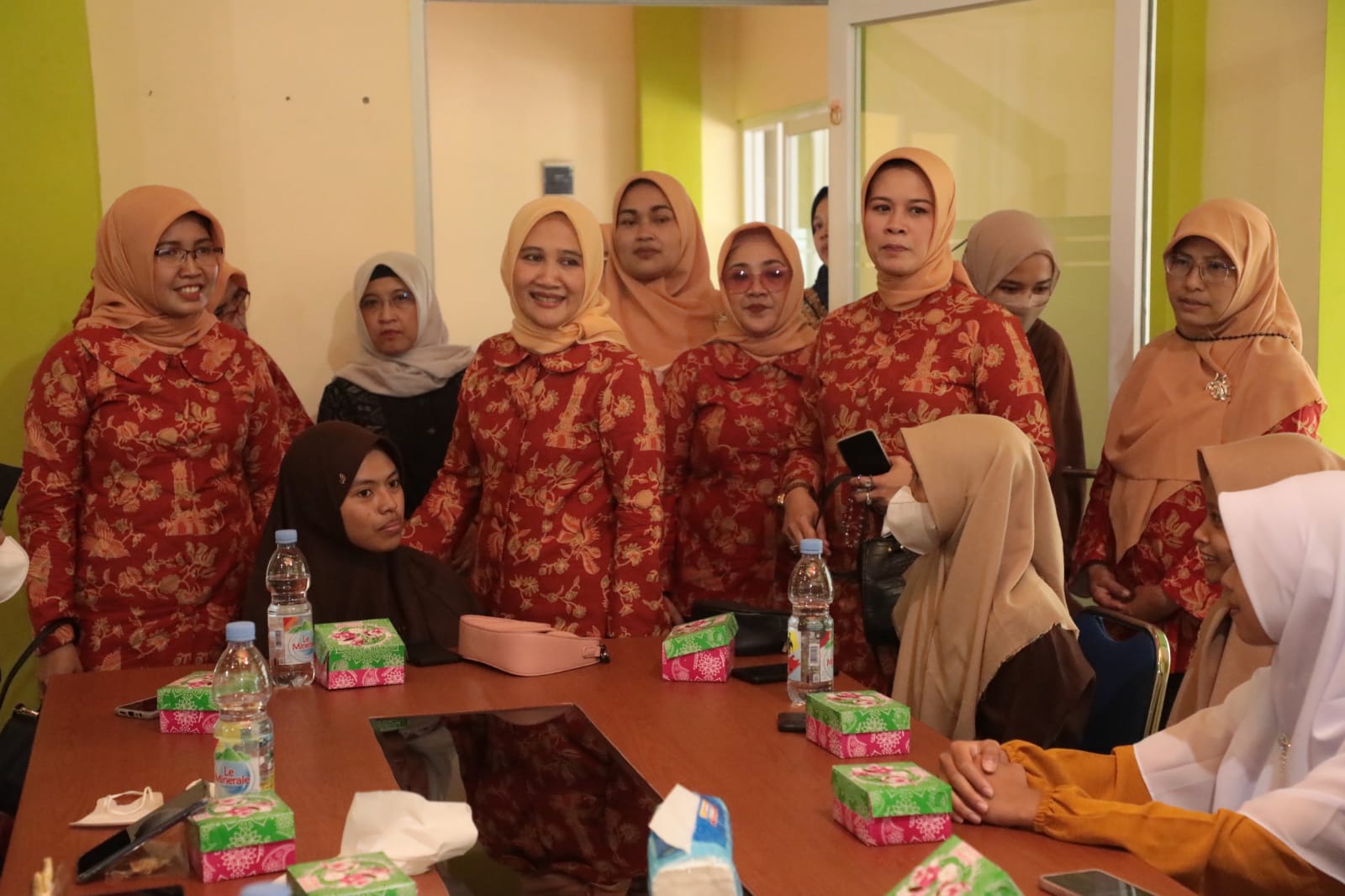 Penasihat Dharma Wanita Persatuan Kementerian Pemuda dan Olahraga Republik Indonesia (DWP Kemenpora RI) Nadiah Zainudin Amali memberikan apresiasinya kepada Rumah Belajar Akila (RBA) di Sragen, Jawa Tengah yang terus komitmen dan konsisten mengajak peremp