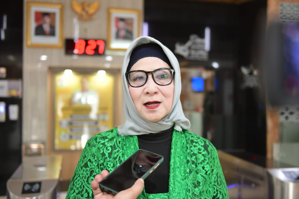 Ketua Umum Persatuan Olahraga Pernafasan Indonesia (PORPI) Perdaningrum Yuniarti merasa kagum dengan berkumpulnya 15 Inorga di Halaman Kantor Kemenpora untuk melaksanakan senam Jumat Krida dalam rangka memperingati Hari Ibu ke-94 Tahun 2022, Jumat (23/12)