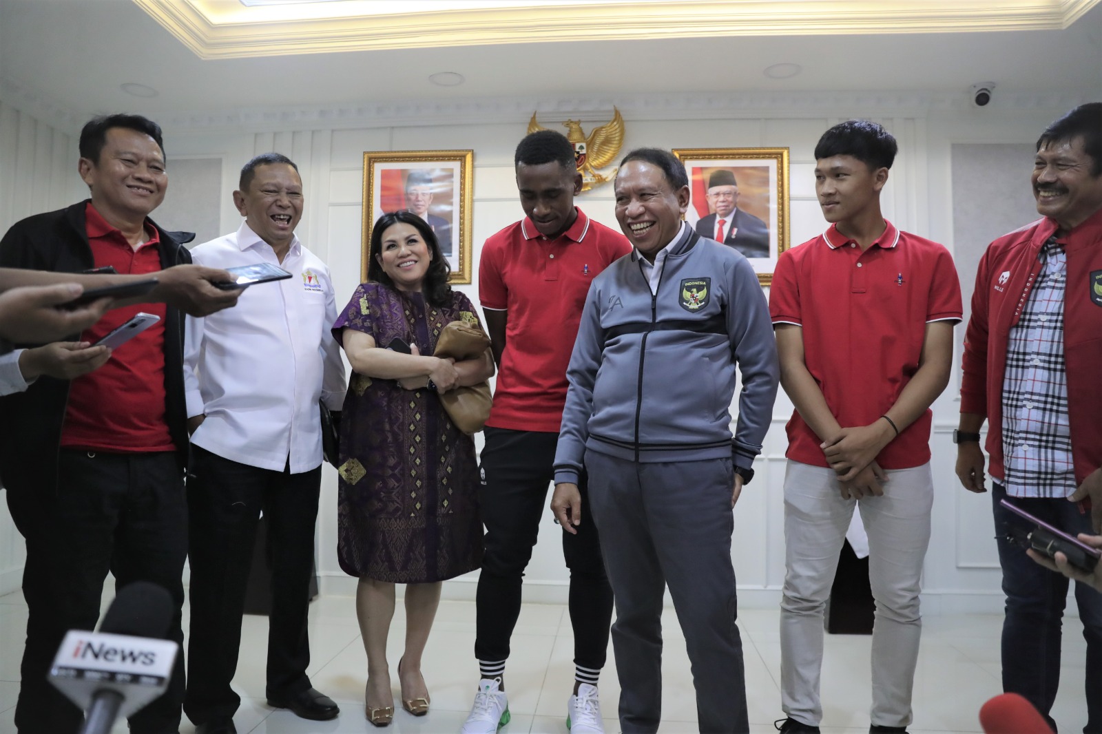 Menteri Pemuda dan Olahraga Republik Indonesia (Menpora RI) Zainudin Amali secara resmi dua Pemain Sepakbola U-16 yakni M. Iqbal dan Eriko S yang akan melakukan training out ke Puskas Academy Hungaria, di Gedung Graha Pemuda Kemenpora, Senayan, Jakarta Pu 