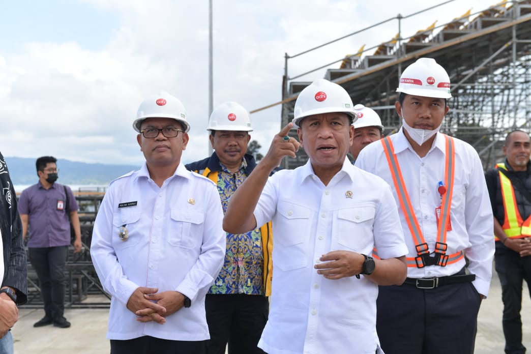 Menteri Pemuda dan Olahraga Republik Indonesia (Menpora RI) Zainudin Amali menyebut Presiden Joko Widodo rencananya akan menghadiri langsung ajang kelas dunia F1Powerboat 2023 Danau Toba di Kabupaten Toba, Sumatera Utara. (foto:bagus/kemenpora.go.id)