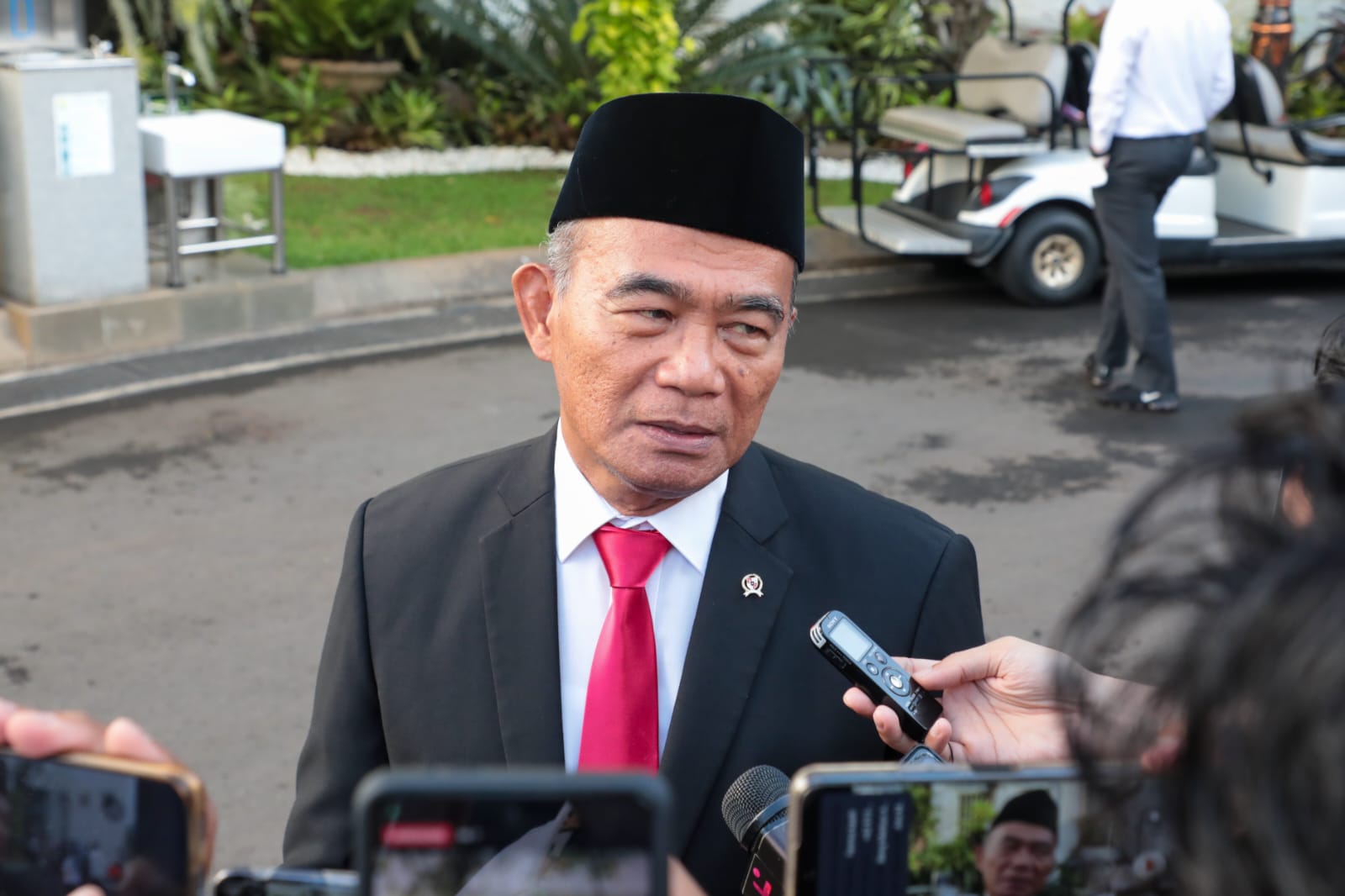 Menteri Koordinator Bidang Pembangunan Manusia dan Kebudayaan (Menko PMK) Muhadjir Effendy menilai Menpora Dito Ariotedjo memiliki cukup modal memimpin Kemenpora yang menjadi salah satu kementerian yang prestisius.(foto:egan/kemenpora,go.id)