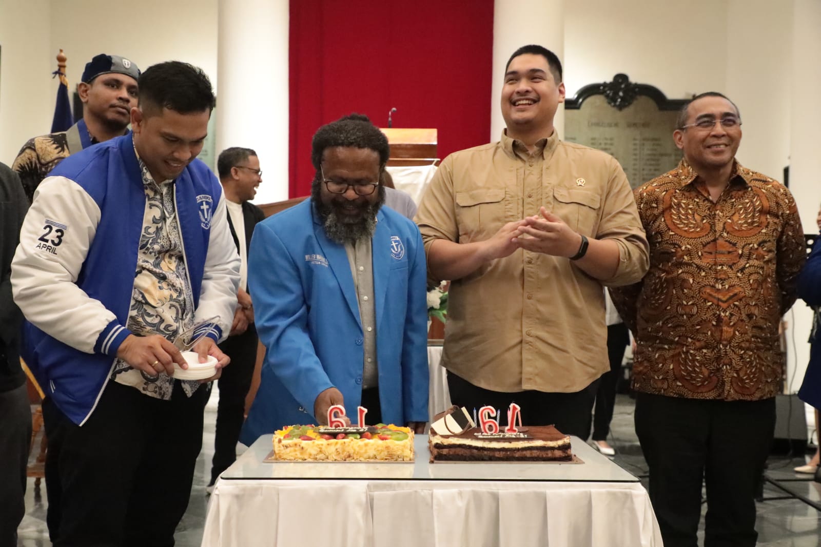 Menteri Pemuda dan Olahraga Republik Indonesia (Menpora RI) Dito Ariotedjo menghadiri acara menghadiri acara Perayaan Paskah dan Dies Natalis Gerakan Angkatan Muda Kristen Indonesia (GAMKI) ke-61 di Gereja GPIB Immanuel Jakarta, Jumat (28/4).(foto:raiky/k