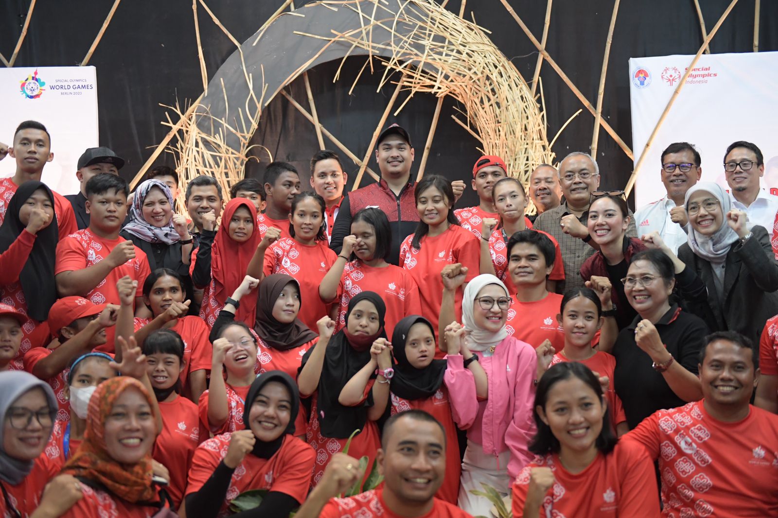 Menteri Pemuda dan Olahraga Republik Indonesia (Menpora RI) Dito Ariotedjo terus memberikan perhatian kepada atlet bertalenta khusus. Hari Senin (8/5) sore, Menpora Dito membuka Pemusatan Latihan Nasional (Pelatnas) SOIna untuk Special Olympics World Summ