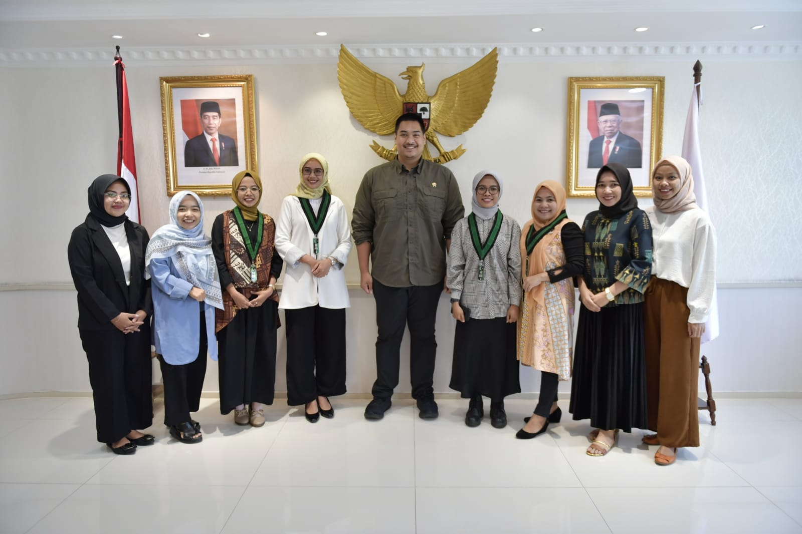 Menteri Pemuda dan Olahraga Republik Indonesia (Menpora RI) Dito Ariotedjo menerima audiensi Korps HMI-Wati Pengurus Besar Himpunan Mahasiswa Islam (KOHATI PB HMI),  Selasa (23/5) siang.(bagus/kemenpora.go.id)
