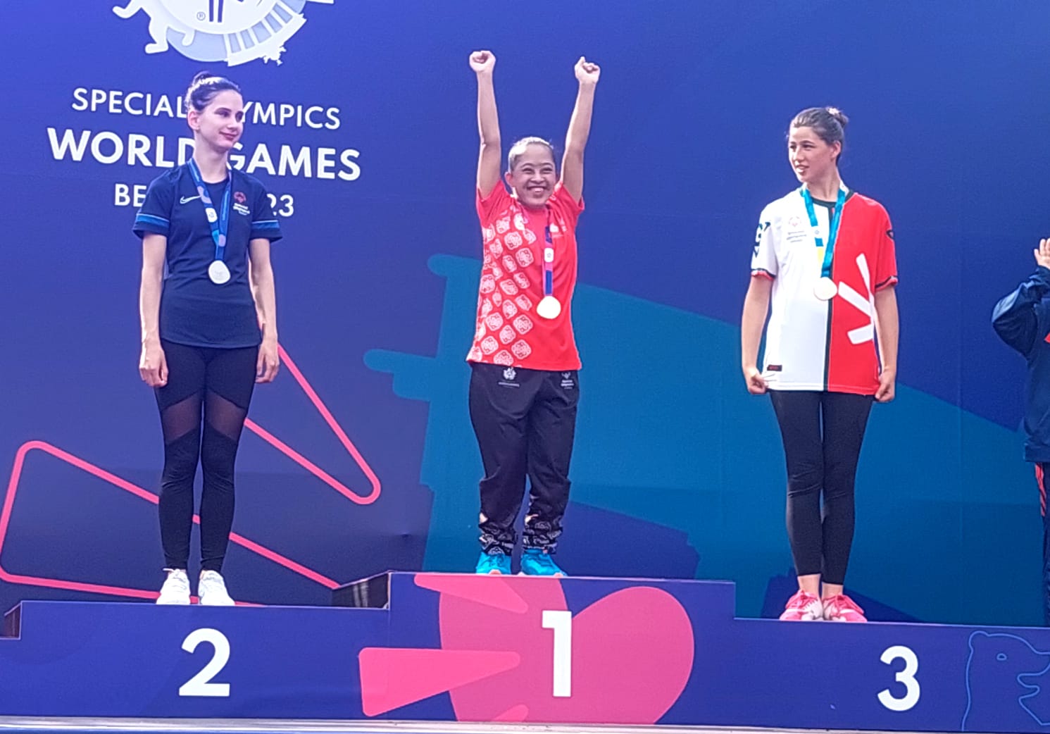 Pesenam ritmik asal Provinsi Riau, Nur Hazizah Sinaga mempersembahkan emas pertama untuk anggota delegasi Special Olympics Indonesia di ajang Special Olympics Summer Games 2023 Berlin, Senin (19/6).(foto:istimewa)