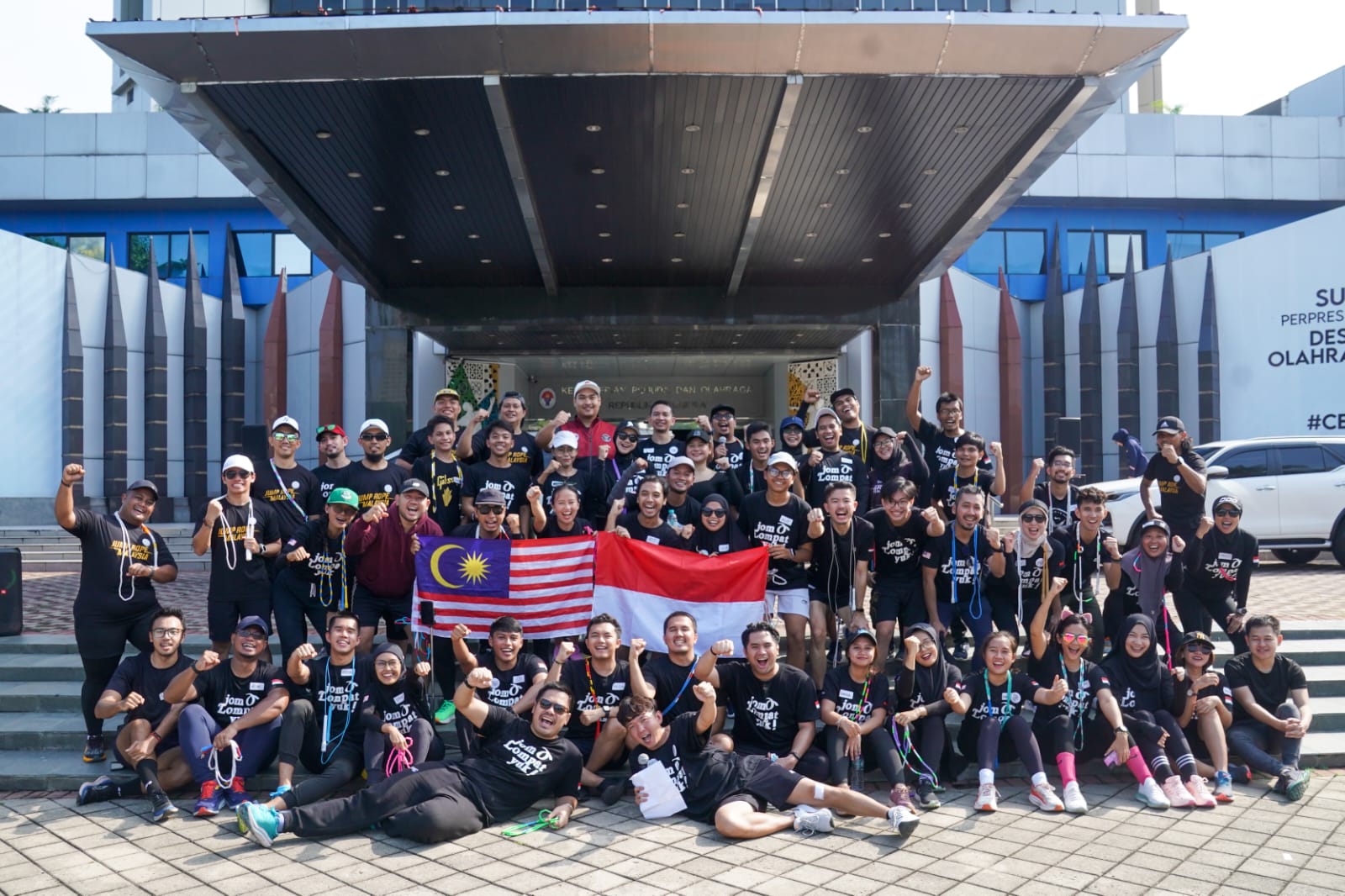 Menteri Pemuda dan Olahraga Republik Indonesia (Menpora RI) Dito Ariotedjo mengapresiasi latihan bersama jump rope antara Indonesia-Malaysia. Menpora Dito berharap latihan bersama ini jadi ajang untuk mempererat hubungan antar kedua negara. (foto:egan/kem