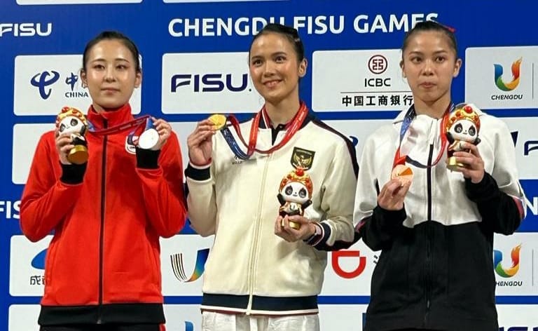 Atlet wushu putri Indonesia, Nandhira Mauriskha membuat kejutan di ajang The FISU World University Games 2021 yang dilaksanakan pada tahun 2023. Tampil di Chengbei Gymnasium Chengdu, China, Sabtu, 29 Juli 2023, Nadhira berhasil merebut medali emas nomor C