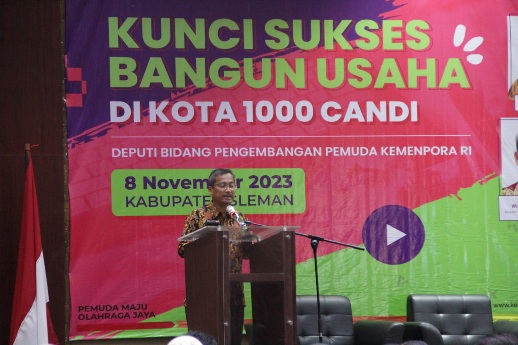 Kementerian Pemuda dan Olahraga Republik Indonesia (Kemenpora RI) bekerja sama dengan Dinas Pemuda dan Olahraga Kabupaten Sleman mengadakan Kuliah Penumbuhan Minat Kewirausahaan Pemuda di Merapi Merbabu Hotel, Sleman, Yogyakarta, Rabu (8/11).(foto:istimew