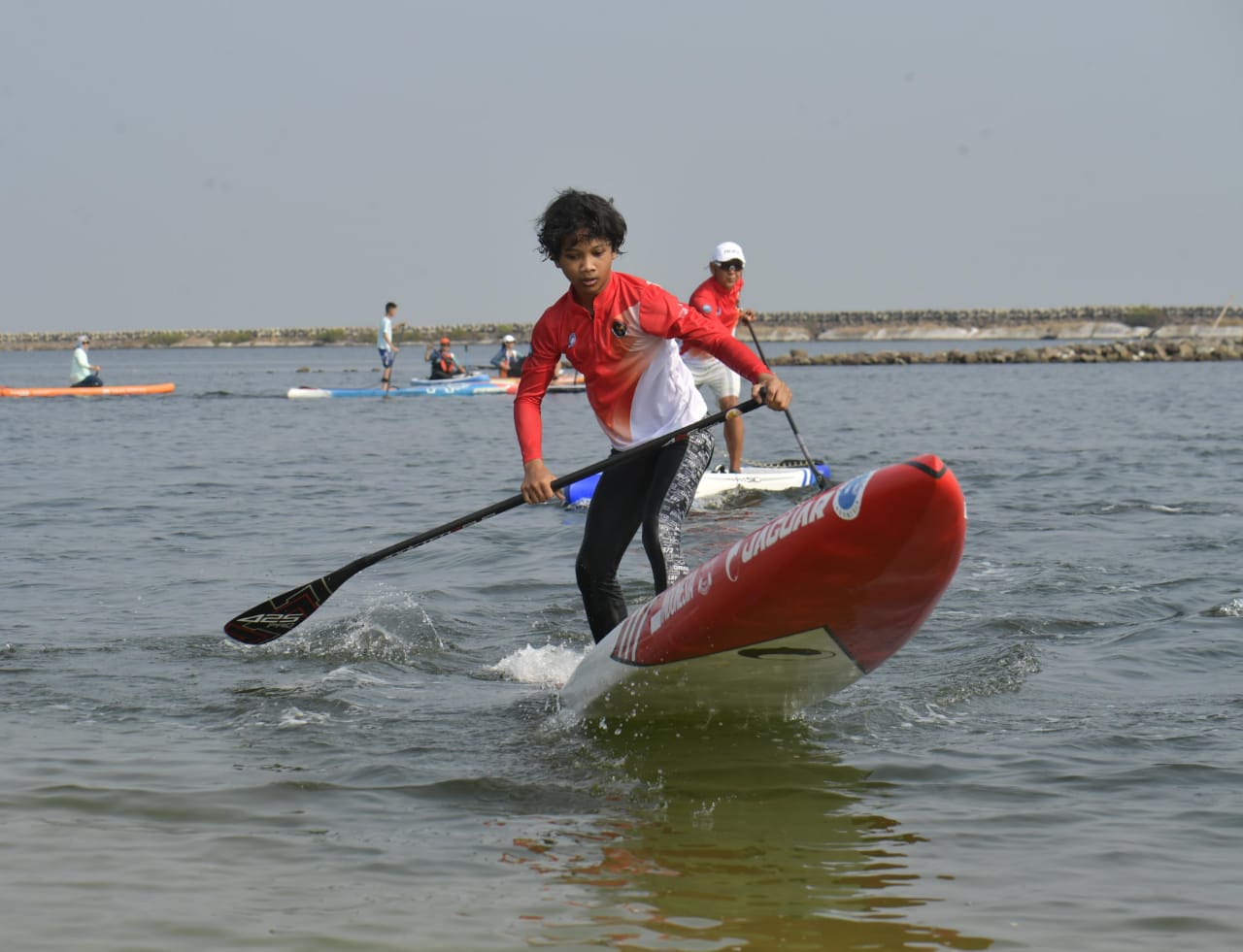 Menteri Pemuda dan Olahraga Republik Indonesia (Menpora RI) Dito Ariotedjo memberikan motivasi dan semangat kepada kontingen Indonesia yang akan bersaing di International Canoe Federation (ICF) Stand Up Paddle World Championship 2023 Pattaya, Thailand.(fo