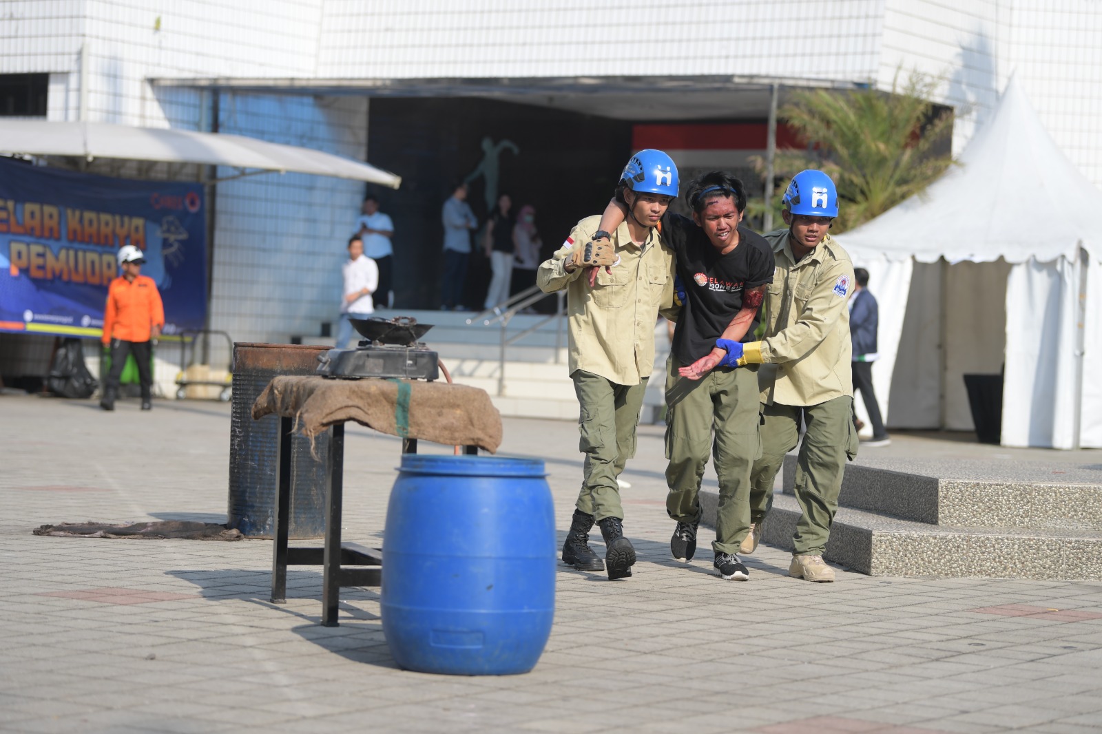 Para pemimpin muda diajak untuk menjadi inisiator dan terlibat dalam relawan bencana. Ajakan ini datang dalam Talkshow untuk Pemimpin Muda bertajuk “Gerak Bersama, Tangguh Bencana di Wisma Kementerian Pemuda dan Olahraga Republik Indonesia (Kemenpora RI),