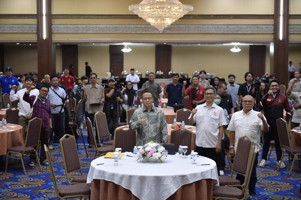 Kementerian Pemuda dan Olahraga Republik Indonesia (Kemenpora RI) melalui Biro Hubungan Masyarakat (Humas) dan Umum menggelar kegiatan Media Gathering dengan tema Membidik Prestasi Olympic di Golden Boutique Hotel, Kemayoran, Selasa (2/4) sore.(foto:bagus
