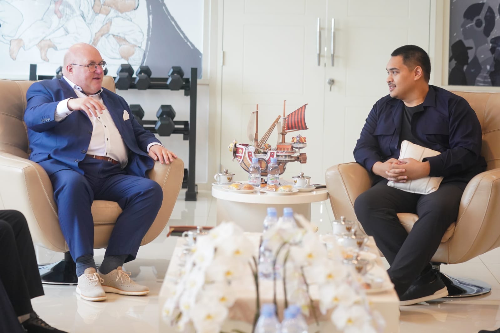 Federasi internasional olahraga bola basket dunia FIBA kembali melirik potensi Indonesia sebagai tuan rumah kejuaraan dunia bola basket. Hal ini disampaikan Anggota Dewan Central Board FIBA Ingo Weiss beserta jajarannya dalam audiensi dengan Menteri Pemud