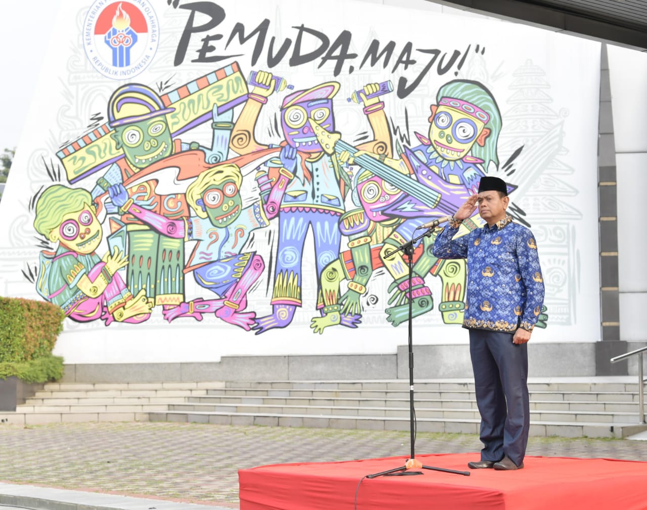 Sebagai bentuk memperingati Hari Kebangkitan Nasional 2024 yang jatuh setiap tanggal 20 Mei. Kementerian Pemuda dan Olahraga Republik Indonesia (Kemenpora RI) melaksanakan upacara bendera yang diikuti pejabat eselon I, II dan Pegawai di Halaman Kemenpora,