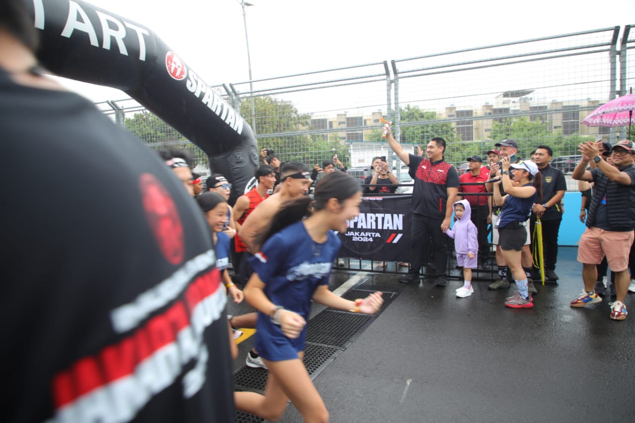 Menteri Pemuda dan Olahraga (Menpora) RI Dito Ariotedjo menghadiri Awards Ceremony Spartan Race Jakarta 2024 di Carnaval Ancol, Sabtu (25/5) pagi. Ajang ini adalah bagian dari kompetisi lari halang rintang atau obstacle race terbesar di dunia yang untuk k