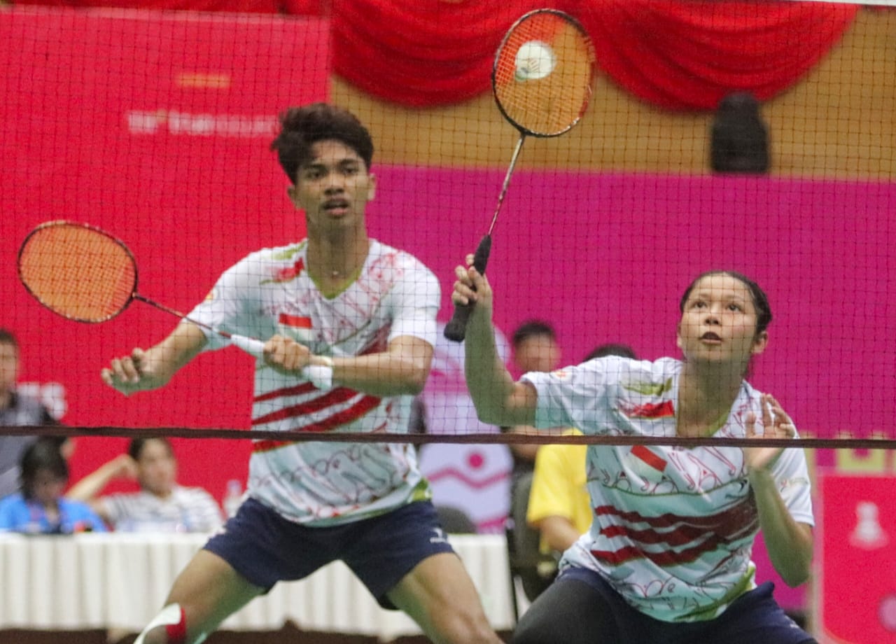 Target dua medali emas yang diharapkan Kontingen Indonesia untuk cabang olahraga (cabor) bulu tangkis dalam 13th ASEAN Schools Games (ASG) 2024 di Da Nang, Vietnam tercapai. Indonesia meraih emas di nomor tunggal putra dan ganda putra pada laga final di T