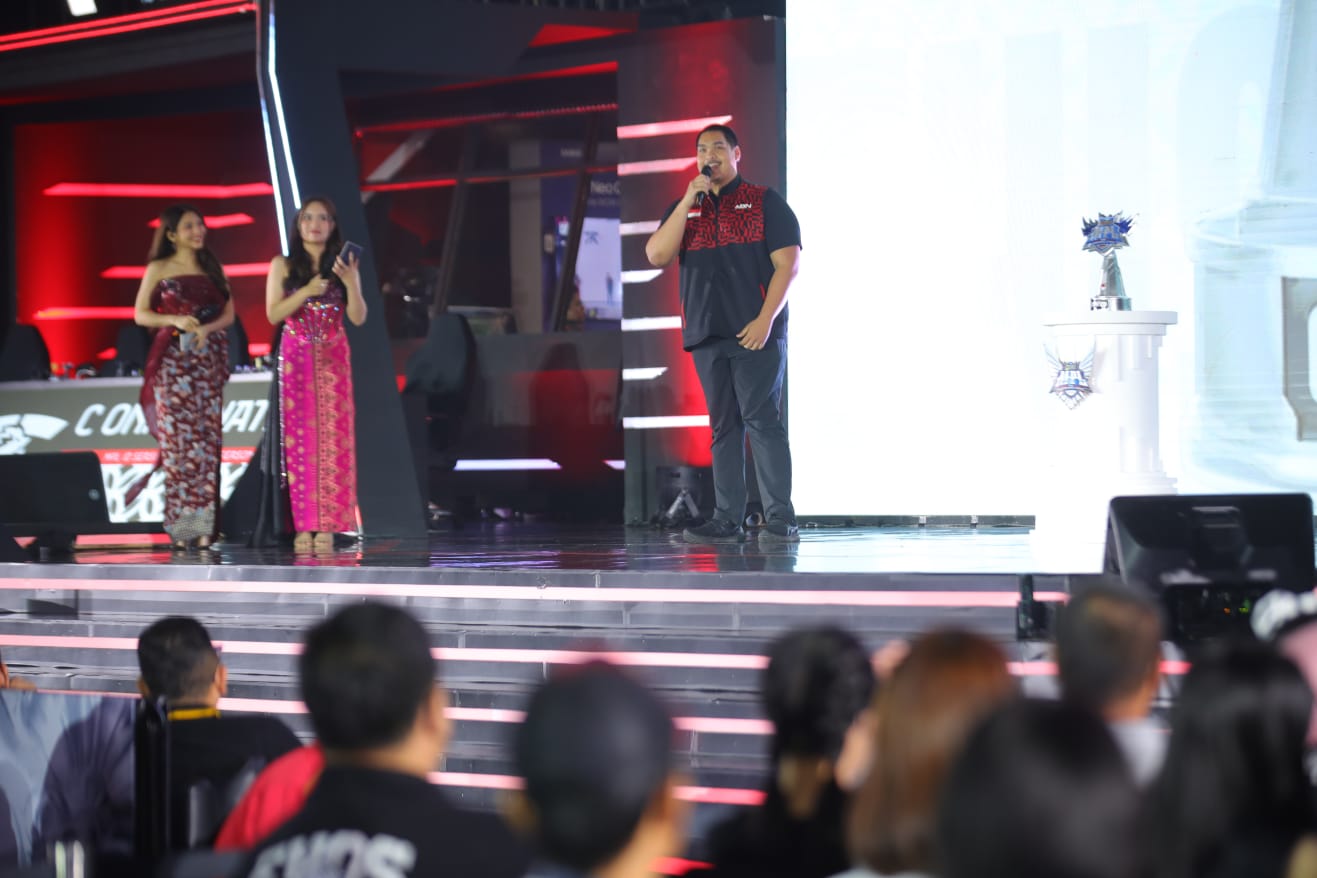 Menteri Pemuda dan Olahraga Republik Indonesia (Menpora RI) Dito Ariotedjo mendukung olahraga esports berkembang untuk kemajuan industri olahraga nasional.(foto:herry/kemenpora.go.id)