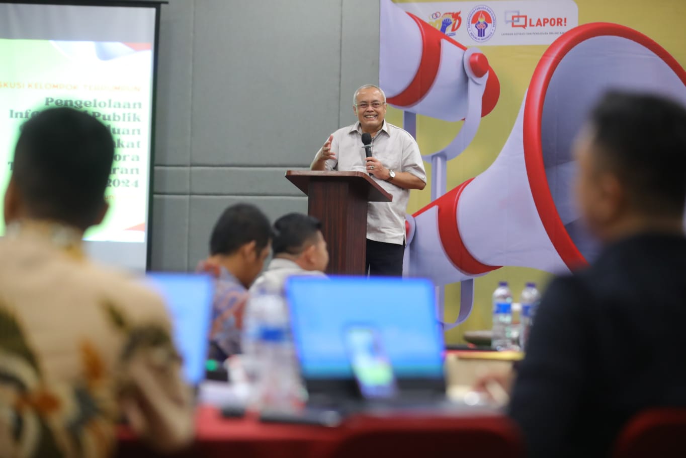 Kementerian Pemuda dan Olahraga (Kemenpora) RI berkomitmen melakukan monitoring dan evaluasi berkala dalam hal penyediaan informasi publik di masing-masing unit kerja. Komitmen ini merupakan salah satu kesimpulan dalam hari kedua Diskusi Kelompok Terpumpu