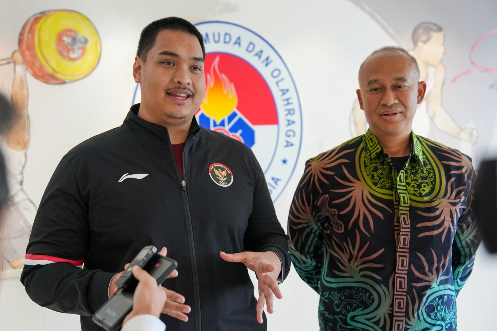 Menteri Pemuda dan Olahraga Republik Indonesia (Menpora RI) Dito Ariotedjo, menerima audiensi Duta Besar Luar Biasa dan Berkuasa Penuh (LBBP) RI di Pretoria, Afrika Selatan, Saud Purwanto Krisnawan yang hadir bersama Koordinator Fungsi Ekonomi, KBRI Preto