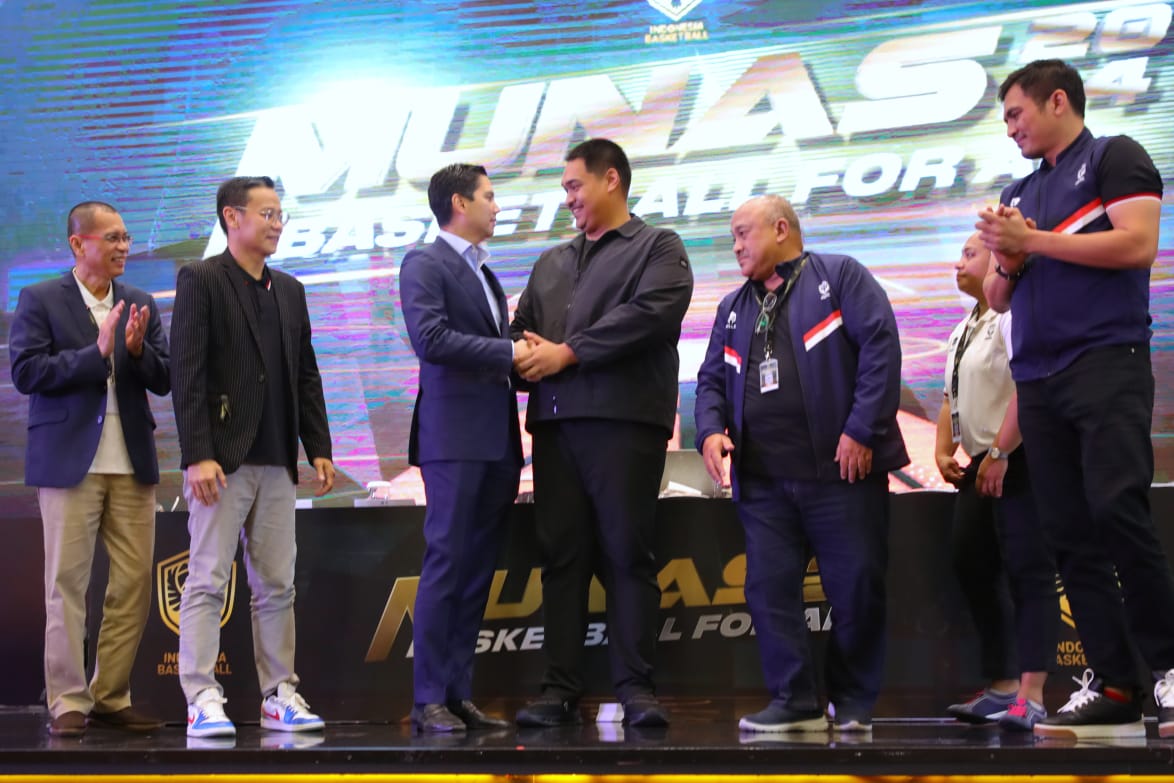 Menteri Pemuda dan Olahraga (Menpora) RI Dito Ariotedjo menutup Musyawarah Nasional (Munas) Persatuan Basket Seluruh Indonesia (Perbasi) 2024 di Grand Mercure Kemayoran, Jakarta, Selasa (29/10) malam. (foto:herry/kemenpora.go.id)